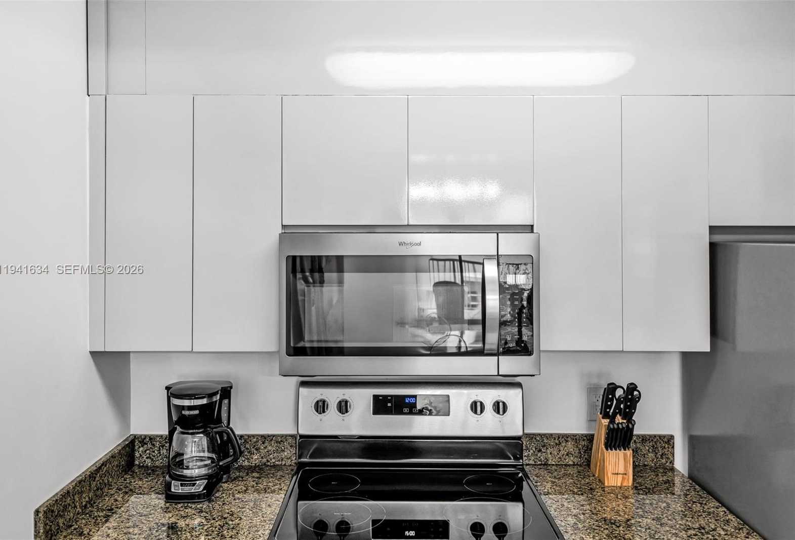 Small Image of 1200 BRICKELL BAY DR #2807, Miami Number 24