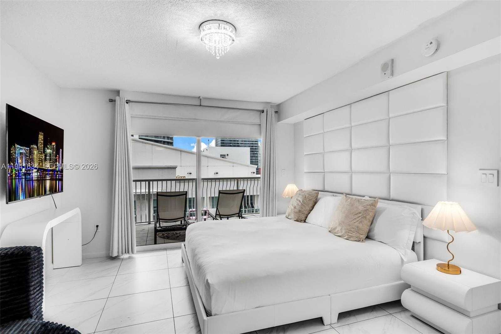 Small Image of 1200 BRICKELL BAY DR #2807, Miami Number 27