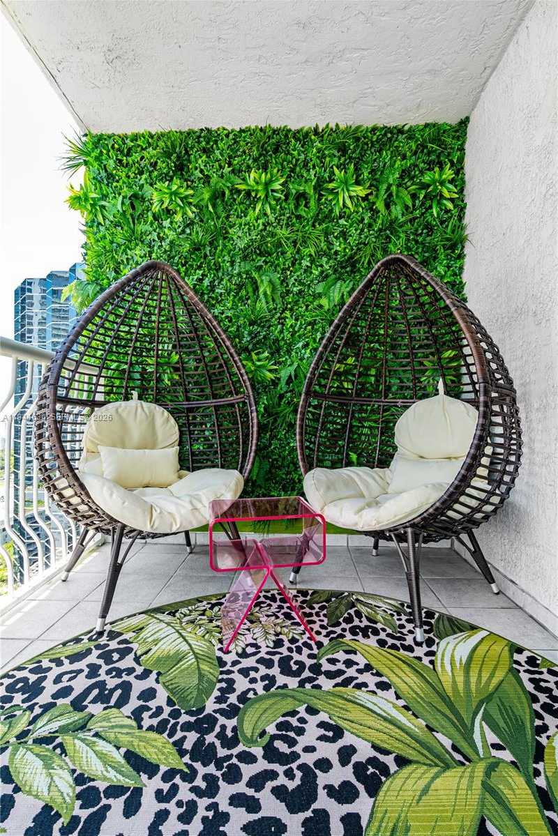 Small Image of 1200 BRICKELL BAY DR #2807, Miami Number 39