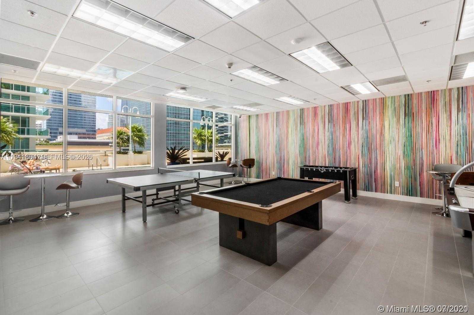 Small Image of 1200 BRICKELL BAY DR #2807, Miami Number 56