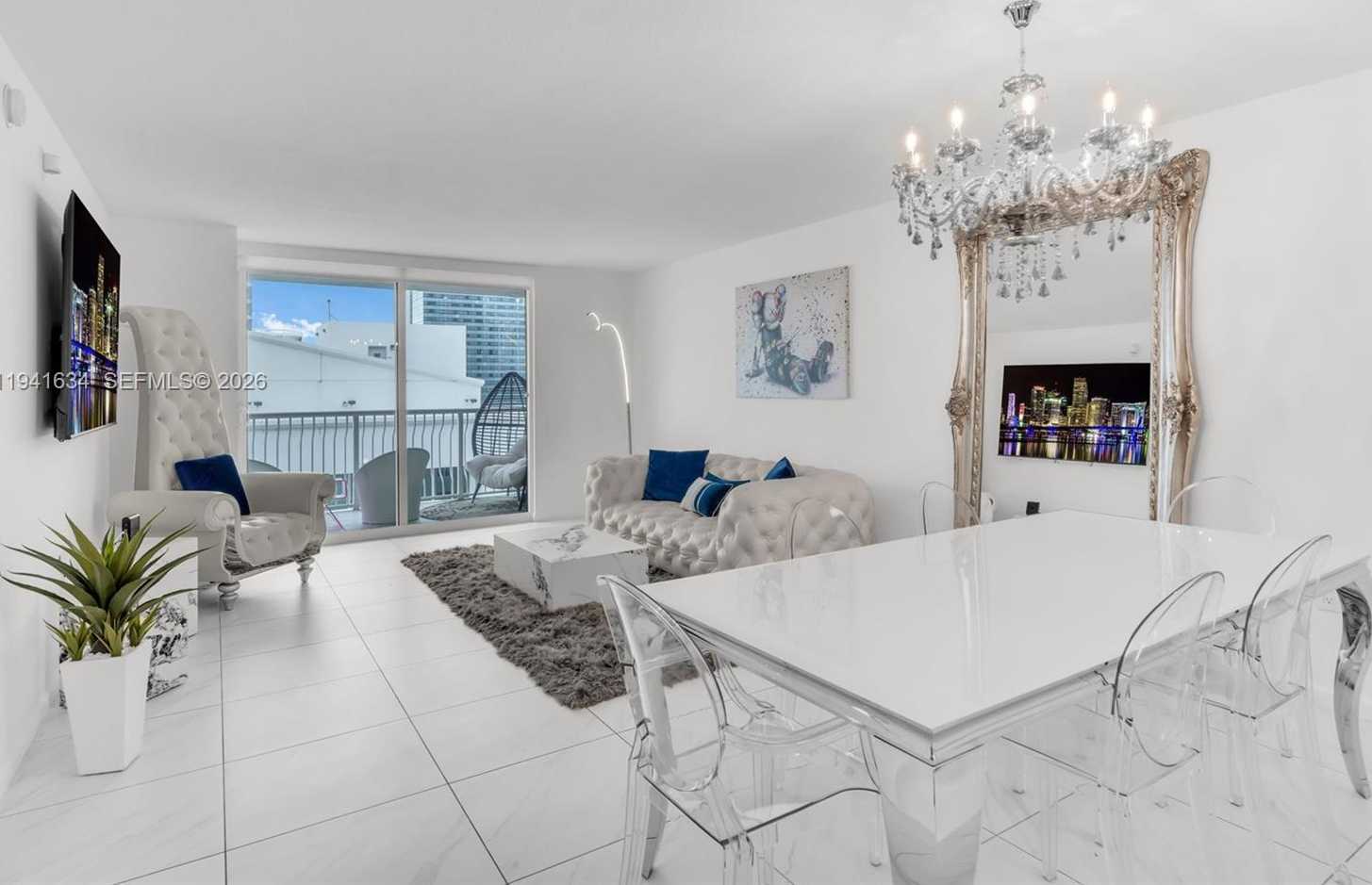 Small Image of 1200 BRICKELL BAY DR #2807, Miami Number 6