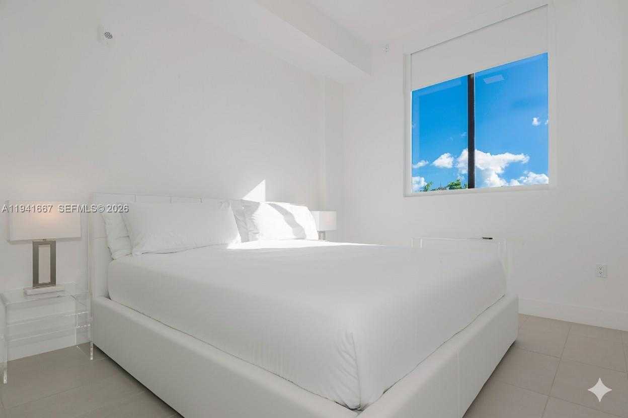 Small Image of 1030 15TH ST #214, Miami Beach Number 12