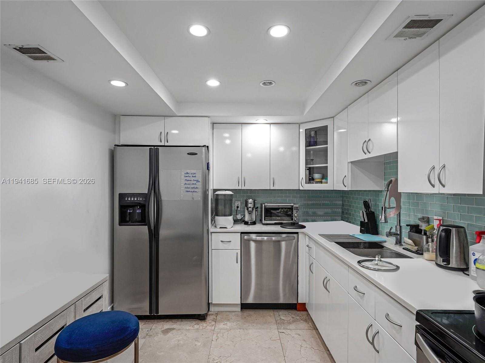 Small Image of 5701 COLLINS AVE #1415, Miami Beach Number 10