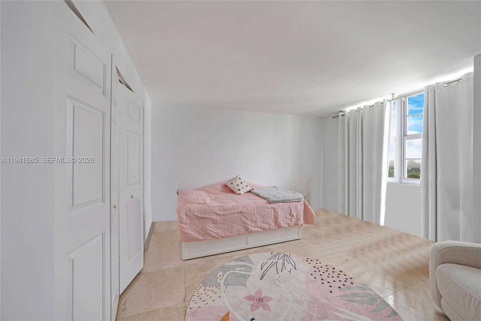 Small Image of 5701 COLLINS AVE #1415, Miami Beach Number 12
