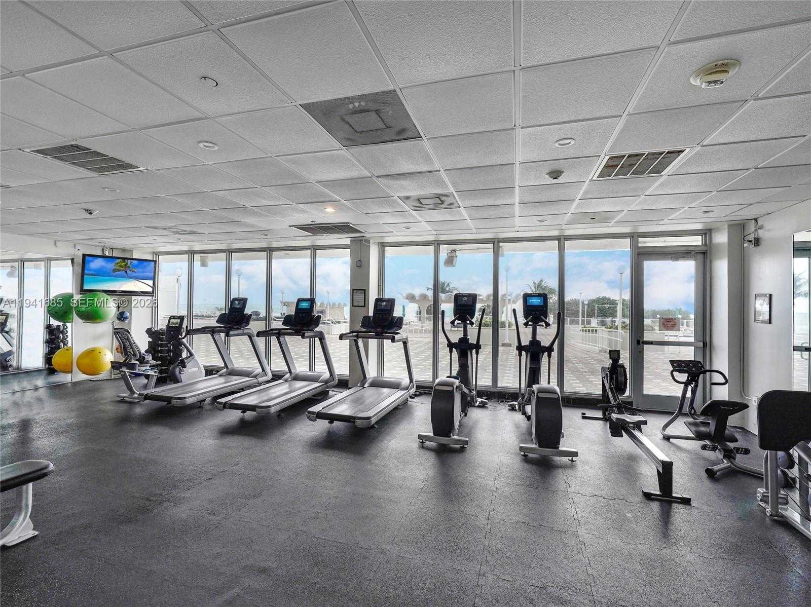 Small Image of 5701 COLLINS AVE #1415, Miami Beach Number 33