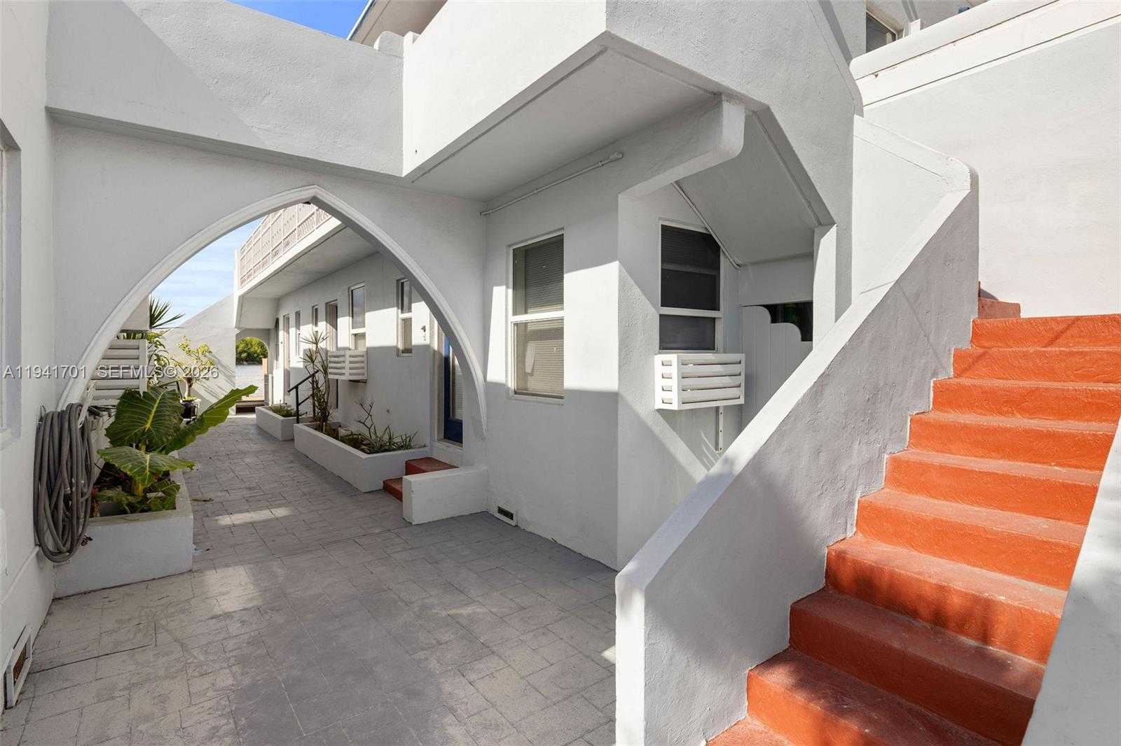 Small Image of 1908 NORTH OCEAN DR #13A, Hollywood Number 32