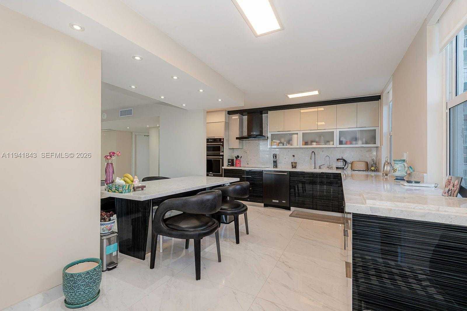 Small Image of 301 174TH ST #619, Sunny Isles Beach Number 4