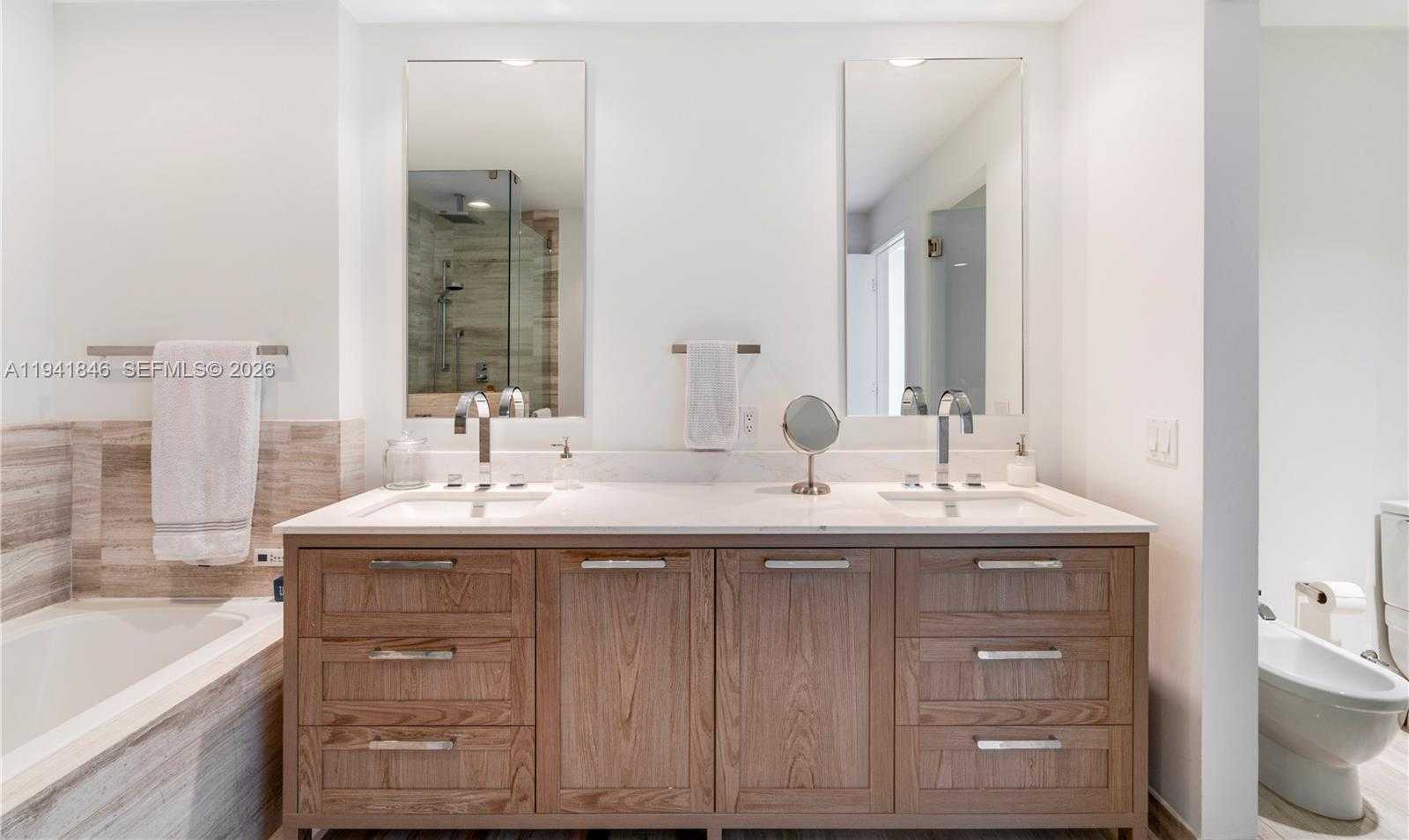 Small Image of 350 OCEAN DR #201N, Key Biscayne Number 27