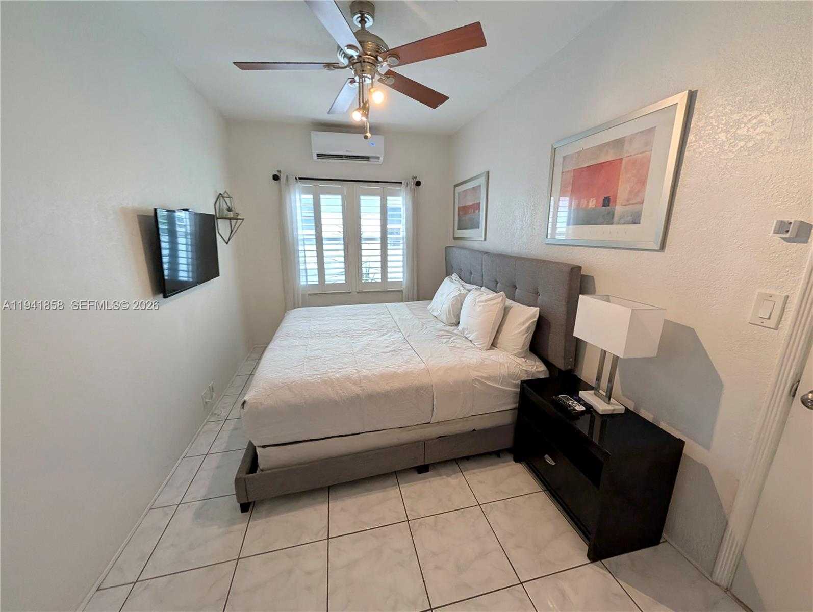 Small Image of 1908 NORTH OCEAN DR #1B & 2B package, Hollywood Number 29