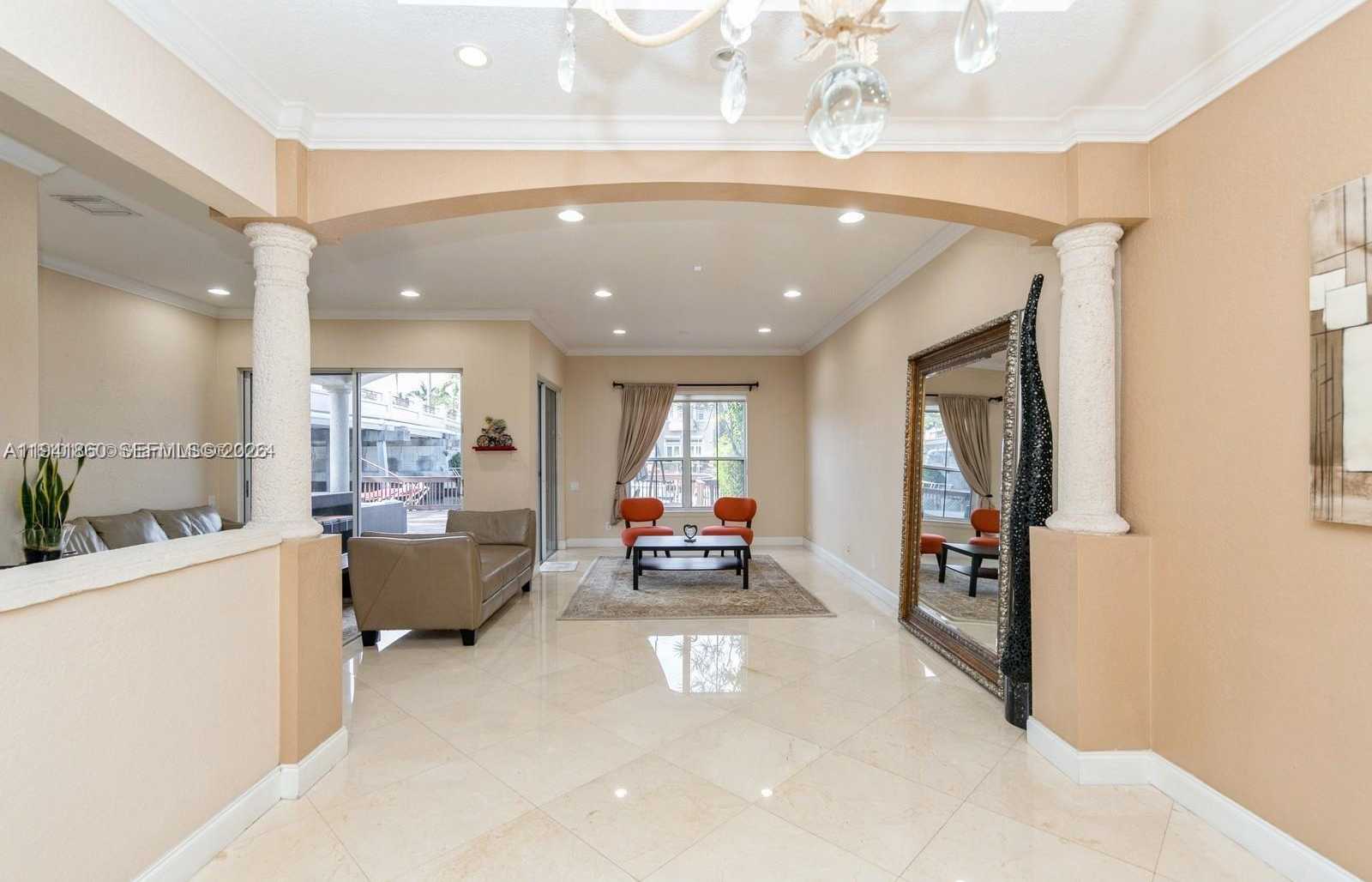 Small Image of 999 NORTH HARBOR VW N, Hollywood Number 18