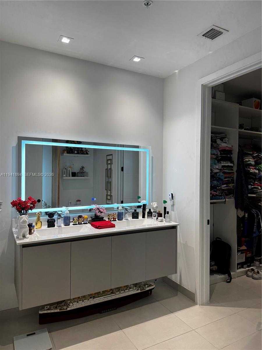 Small Image of 1030 15TH ST #316, Miami Beach Number 19