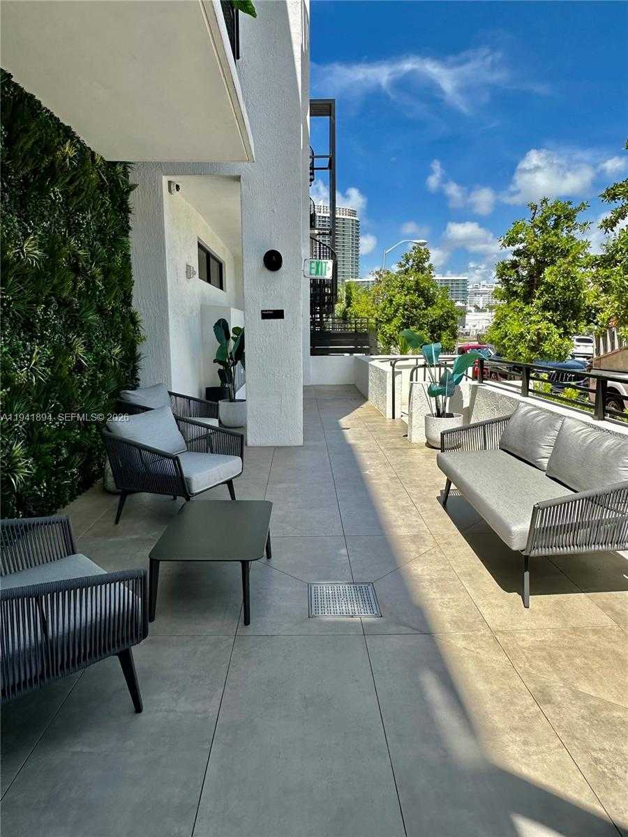 Small Image of 1030 15TH ST #316, Miami Beach Number 3