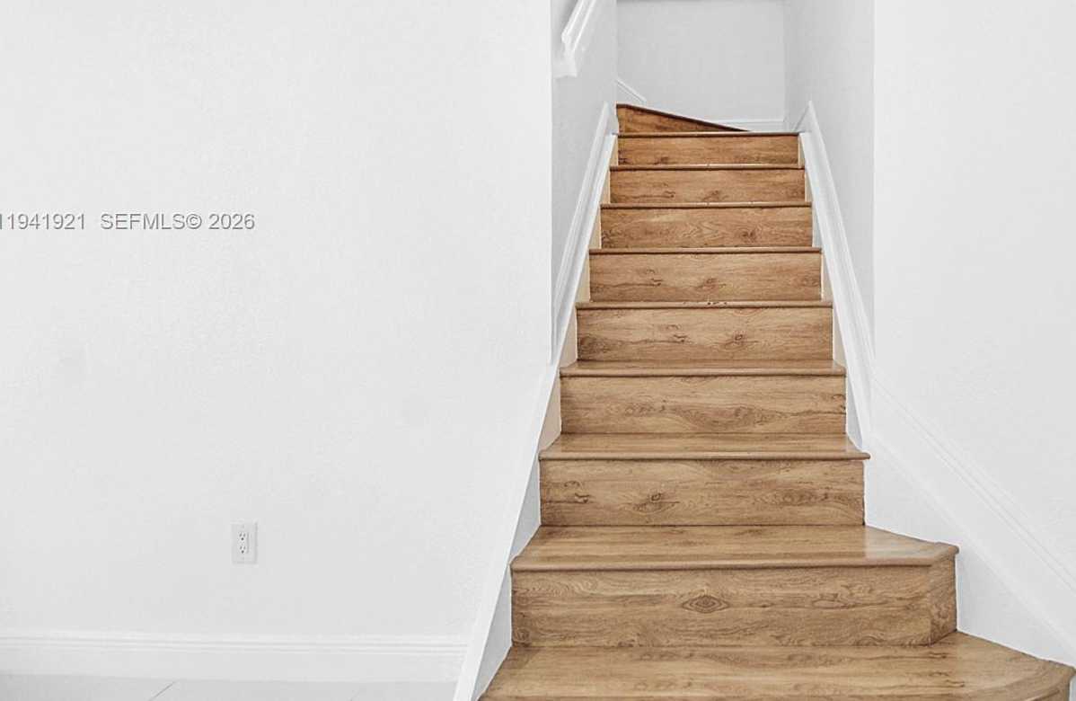 Small Image of 8159 NORTH WEST 116TH CT, Doral Number 14