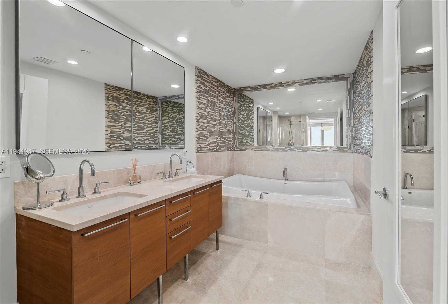 Small Image of 17001 COLLINS AVE #2702, Sunny Isles Beach Number 15