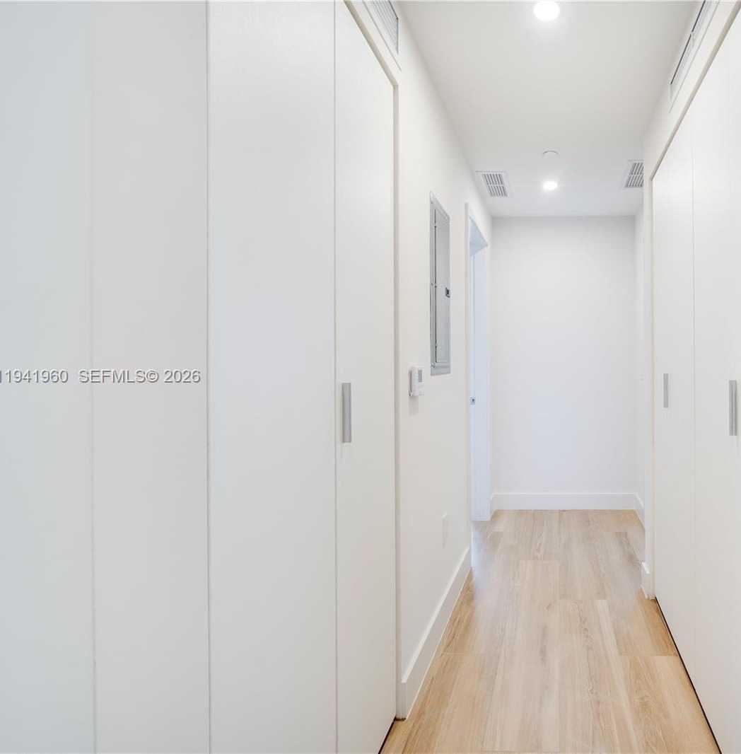 Small Image of 700 NORTH EAST 24 STREET #4203, Miami Number 27