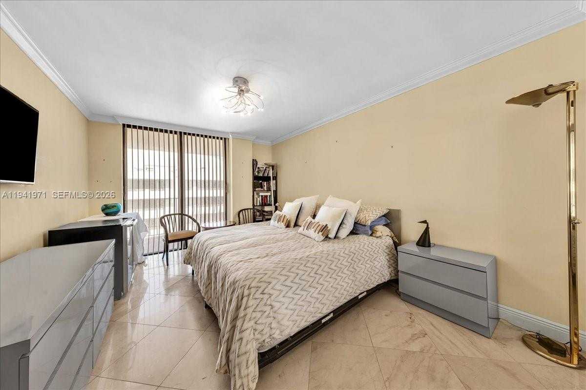 Small Image of 8877 COLLINS AVE #PH-2, Surfside Number 29