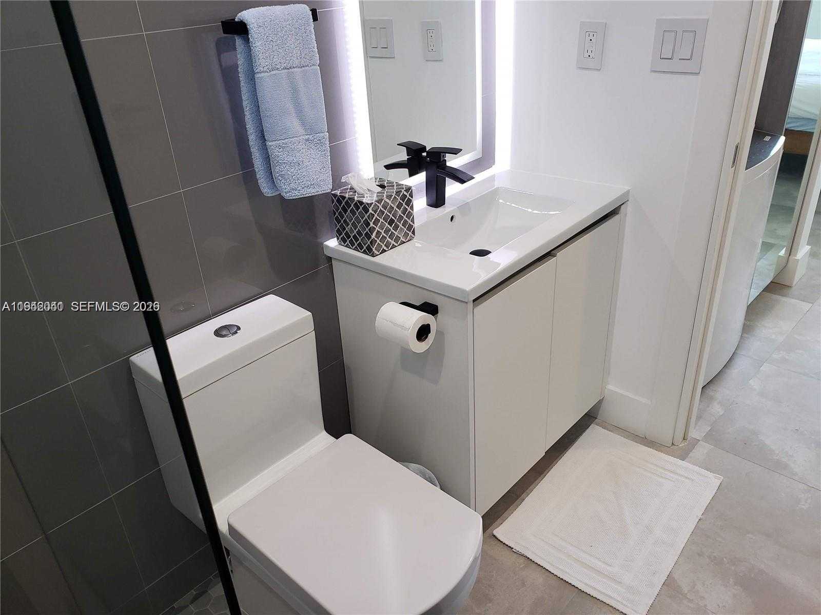 Small Image of 301 OCEAN DR #302, Miami Beach Number 37