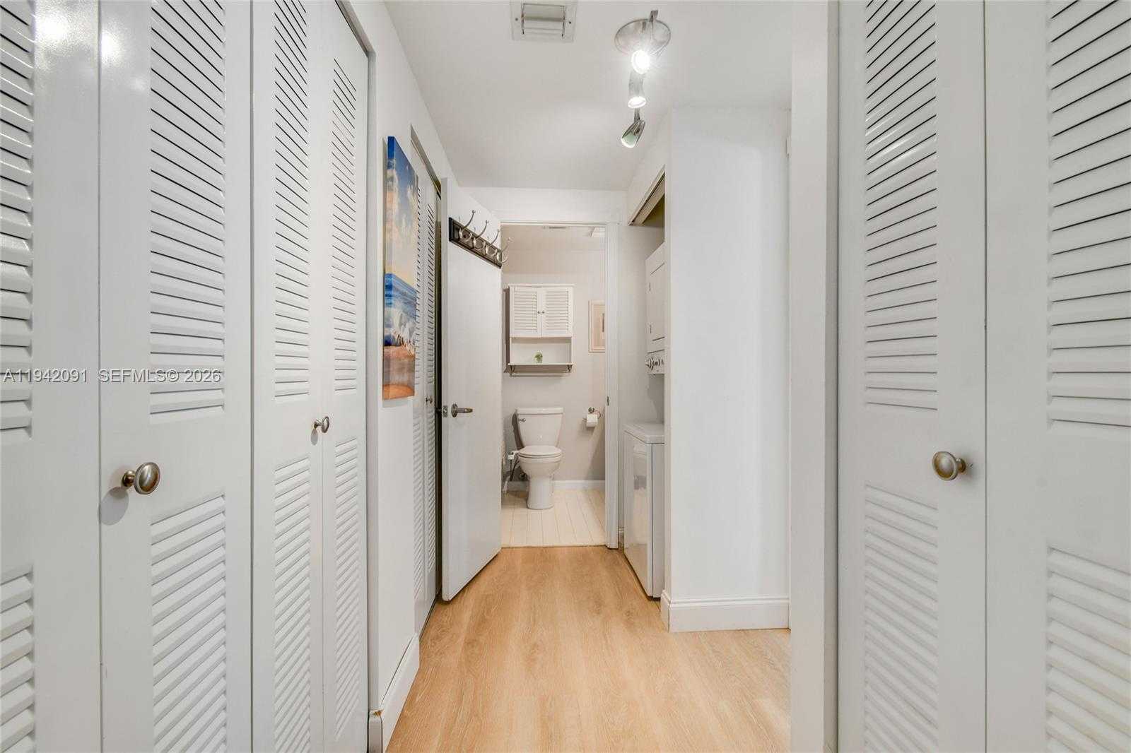 Small Image of 353 S US HIGHWAY 1 #B6, Jupiter Number 14