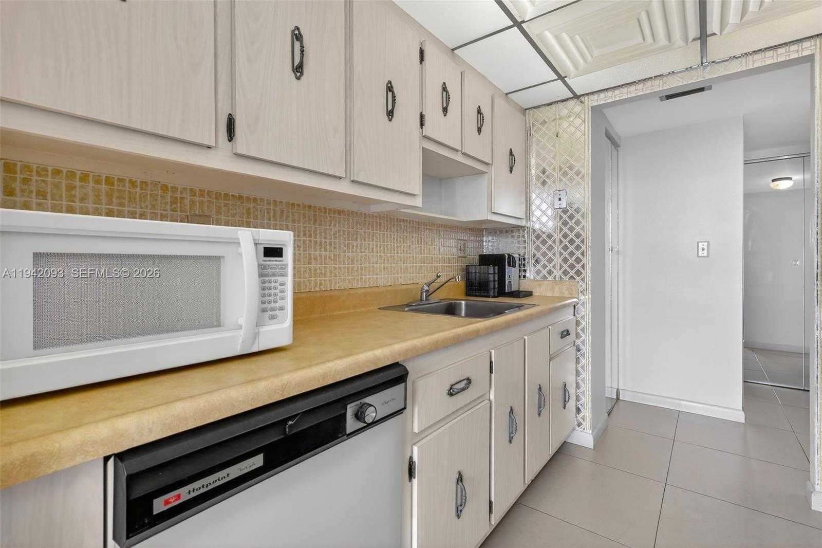 Small Image of 301 174TH ST #1905, Sunny Isles Beach Number 17