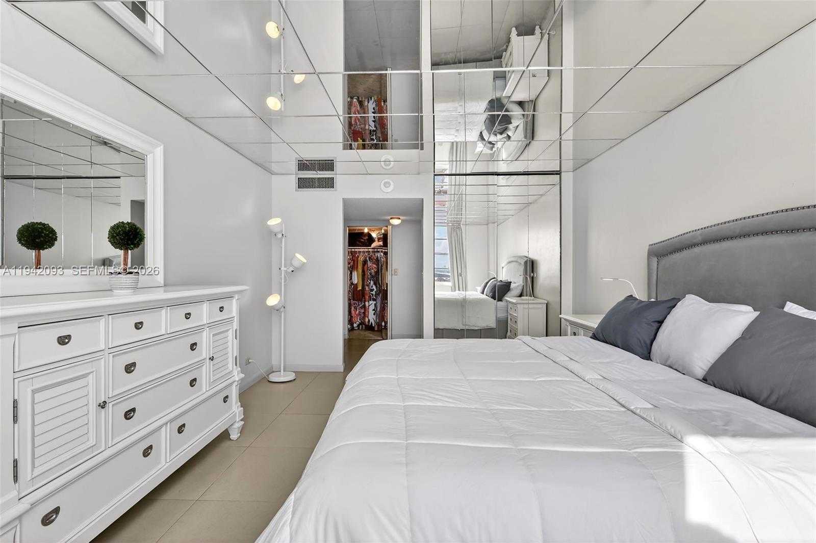 Small Image of 301 174TH ST #1905, Sunny Isles Beach Number 24