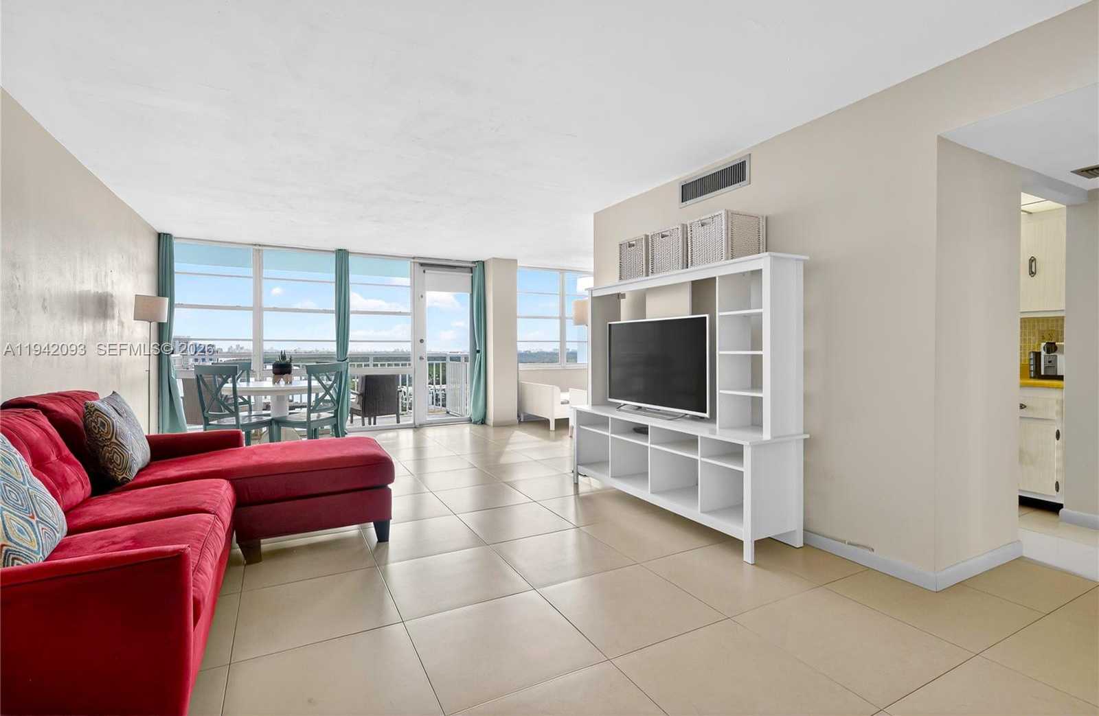 Small Image of 301 174TH ST #1905, Sunny Isles Beach Number 4