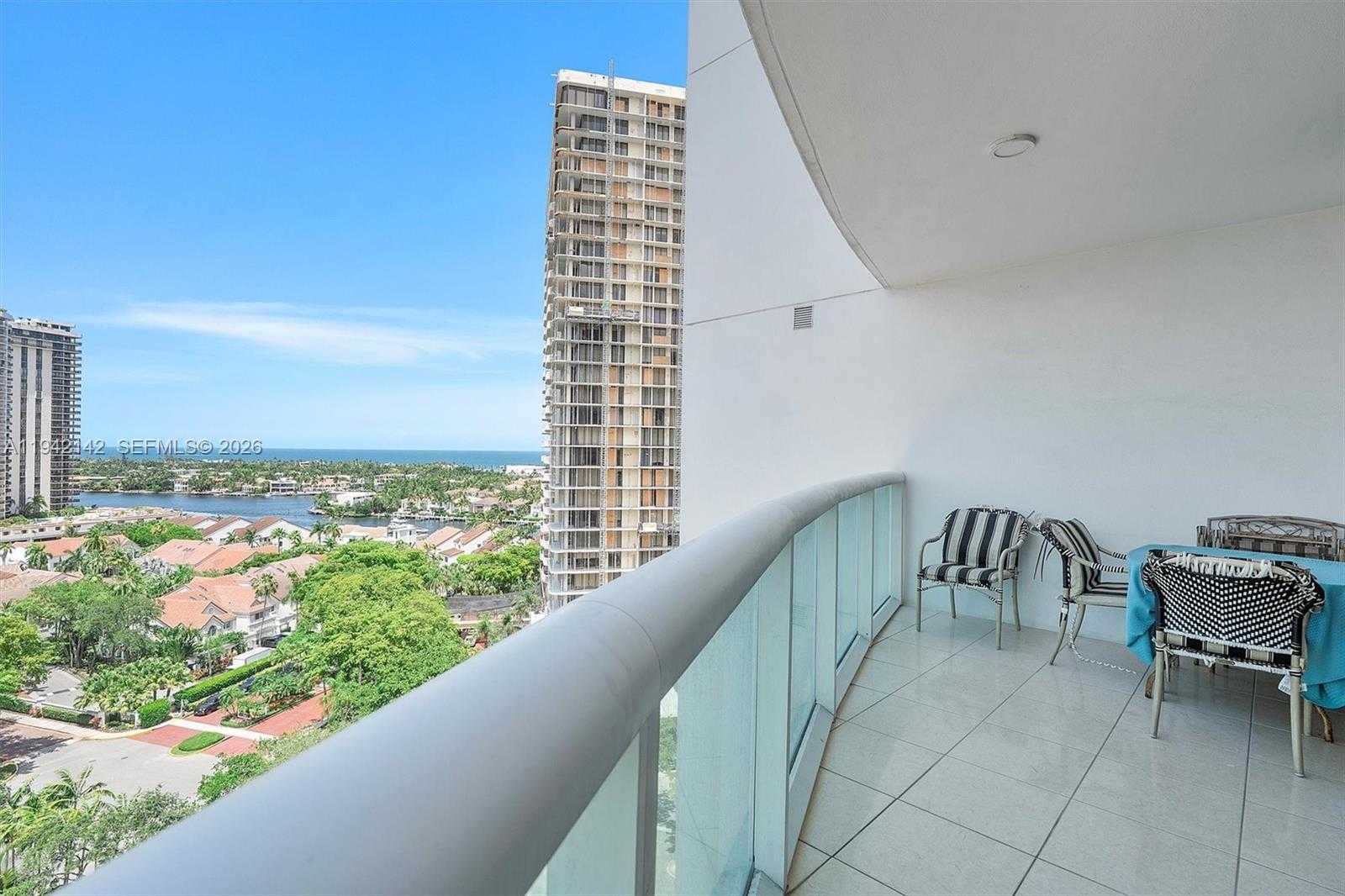 Small Image of 19400 TURNBERRY WAY #1131, Aventura Number 34