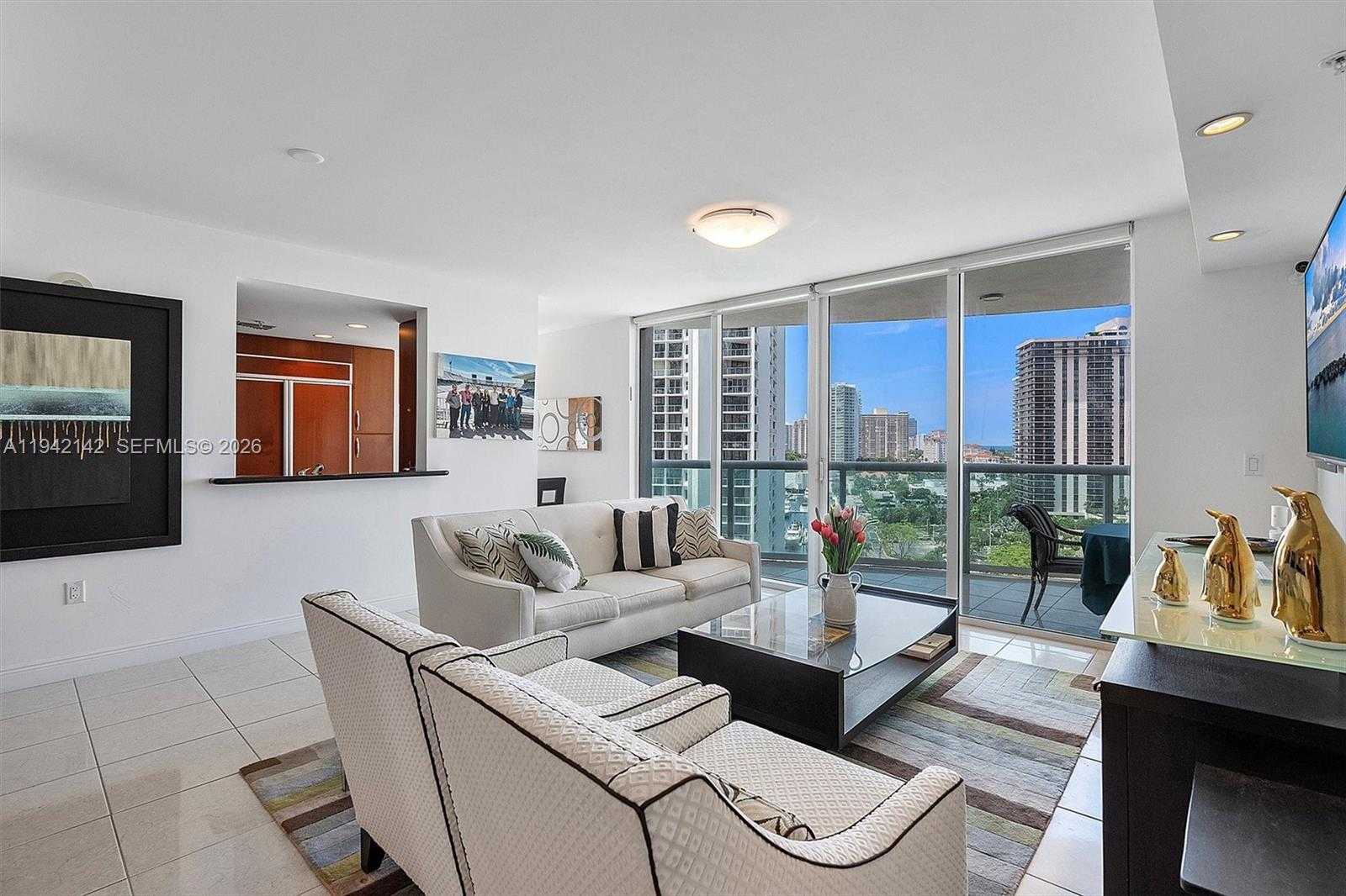 Small Image of 19400 TURNBERRY WAY #1131, Aventura Number 46