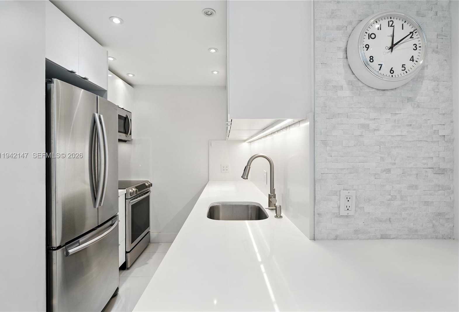 Small Image of 200 SOUTH EAST 15TH RD #9I, Miami Number 5