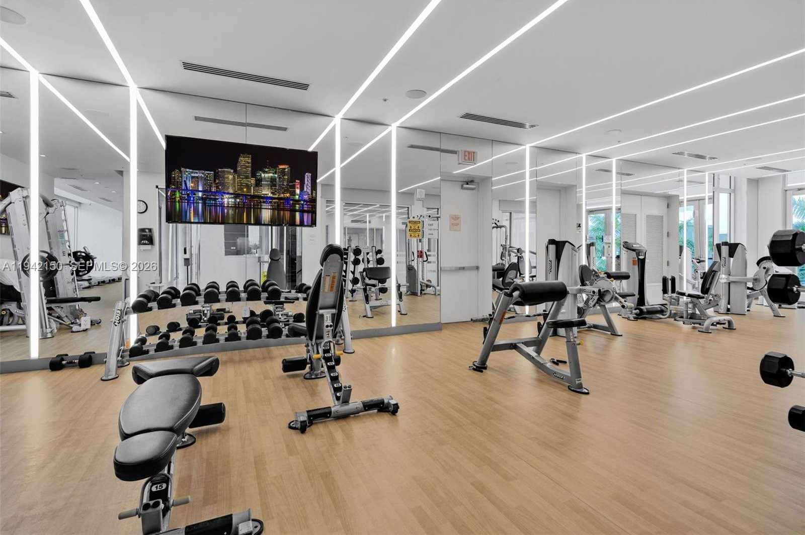 Small Image of 6348 NORTH WEST 104TH CT, Doral Number 5