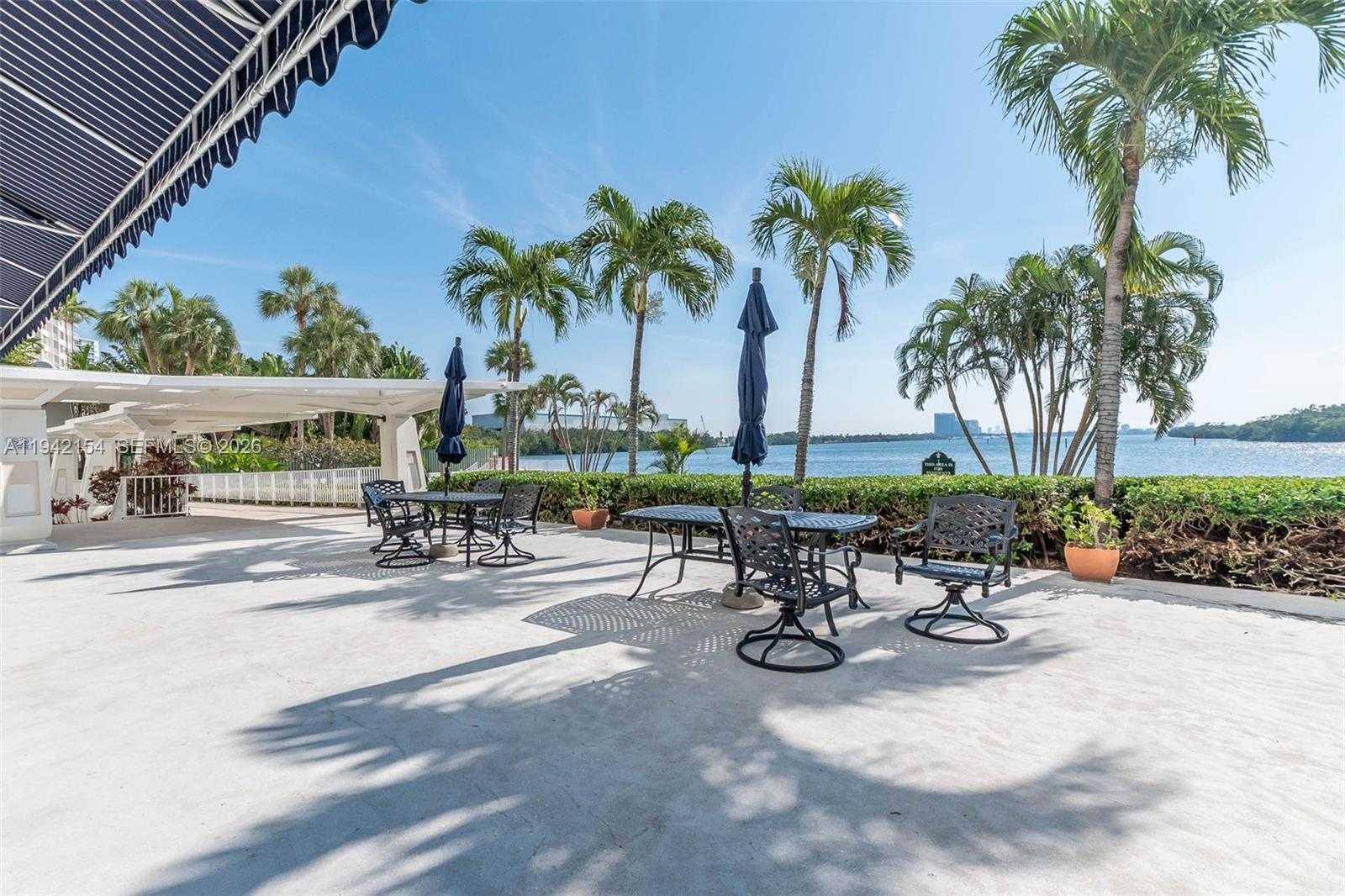 Small Image of 500 BAYVIEW DR #617, Sunny Isles Beach Number 10