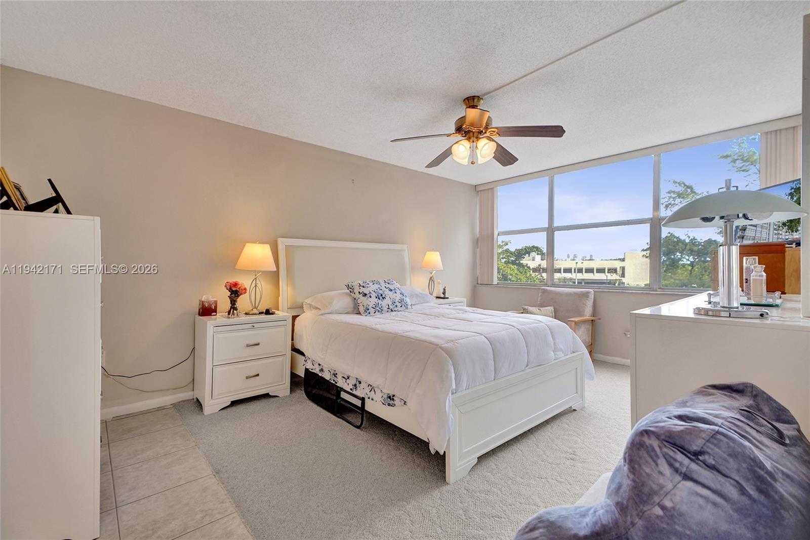 Small Image of 1300 NORTH EAST MIAMI GARDENS DR #320E, Miami Number 22