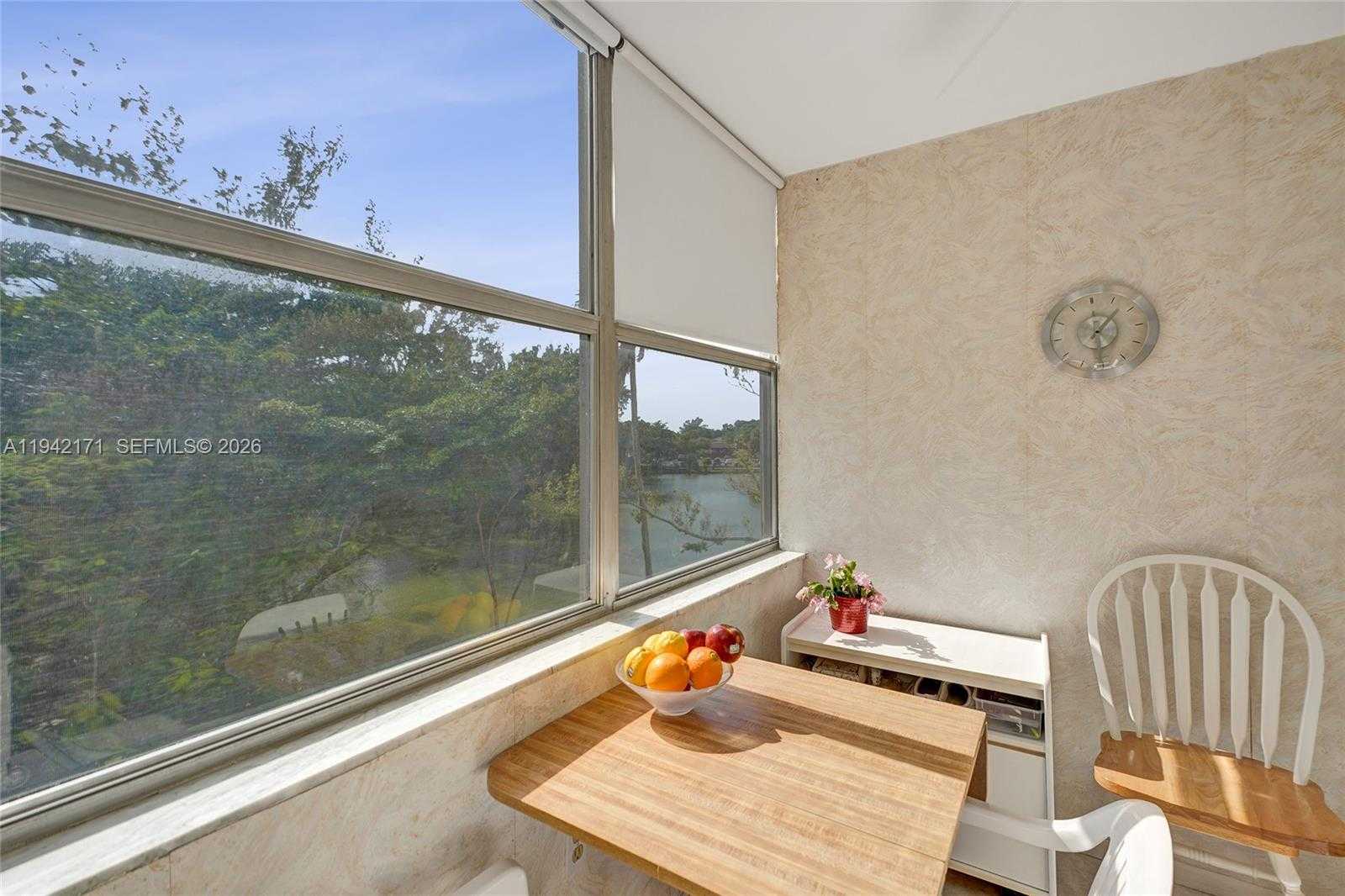 Small Image of 1300 NORTH EAST MIAMI GARDENS DR #320E, Miami Number 48