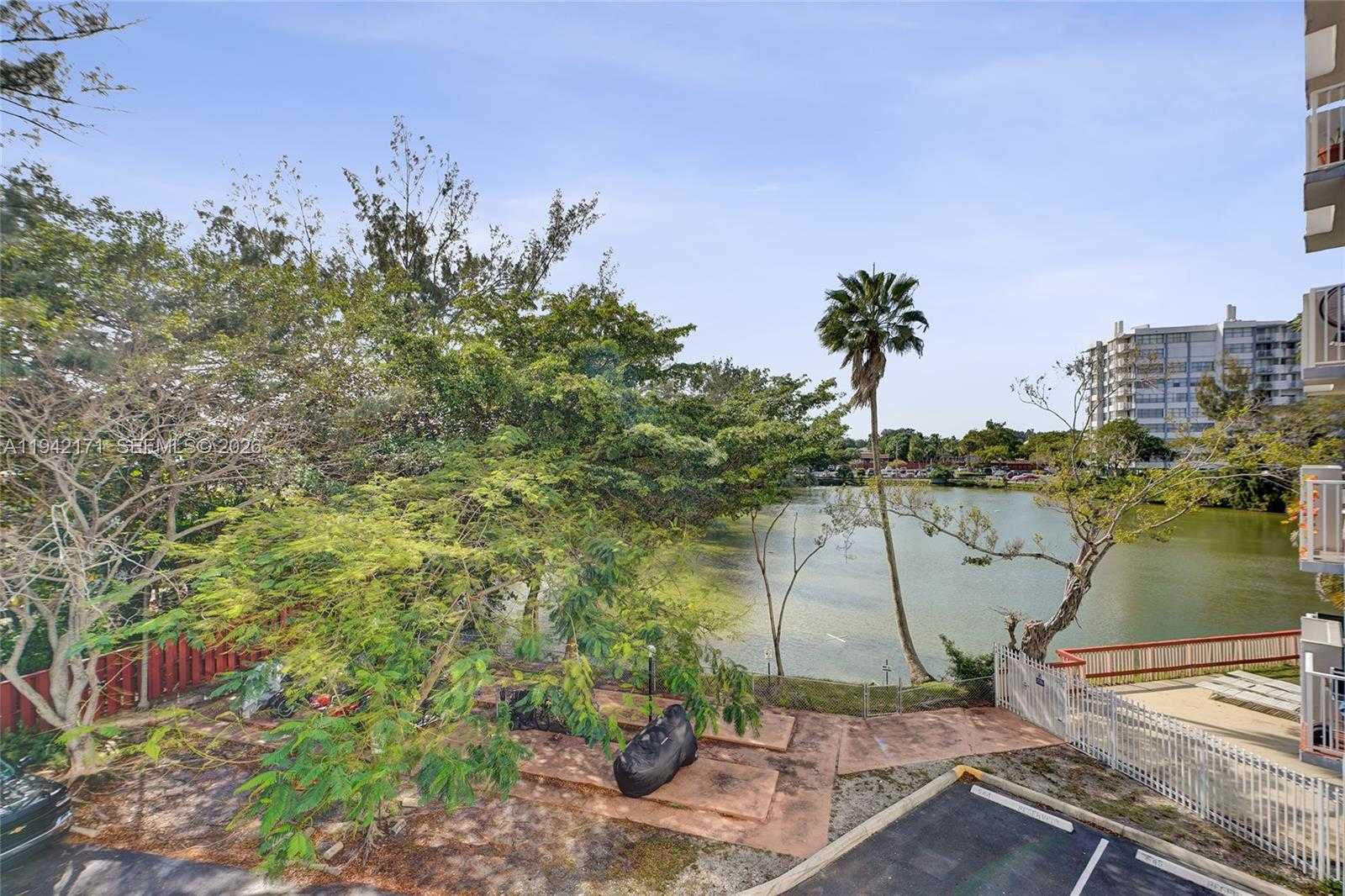 Small Image of 1300 NORTH EAST MIAMI GARDENS DR #320E, Miami Number 63