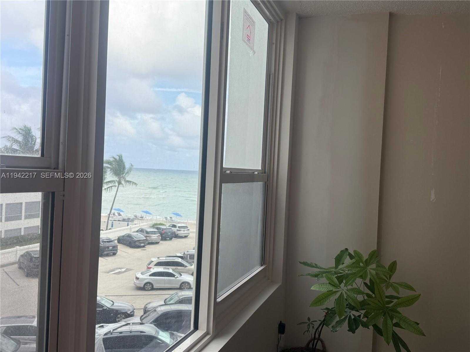 Small Image of 3505 SOUTH OCEAN DR #310, Hollywood Number 13