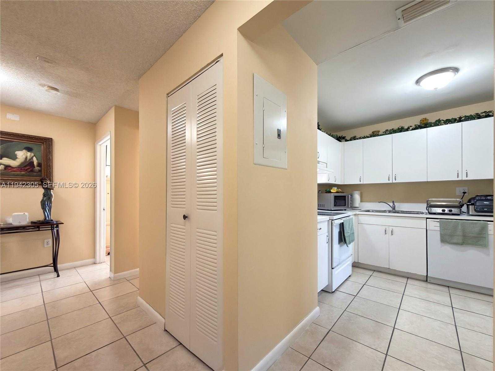 Small Image of 14911 SOUTH WEST 80TH ST #221, Miami Number 15