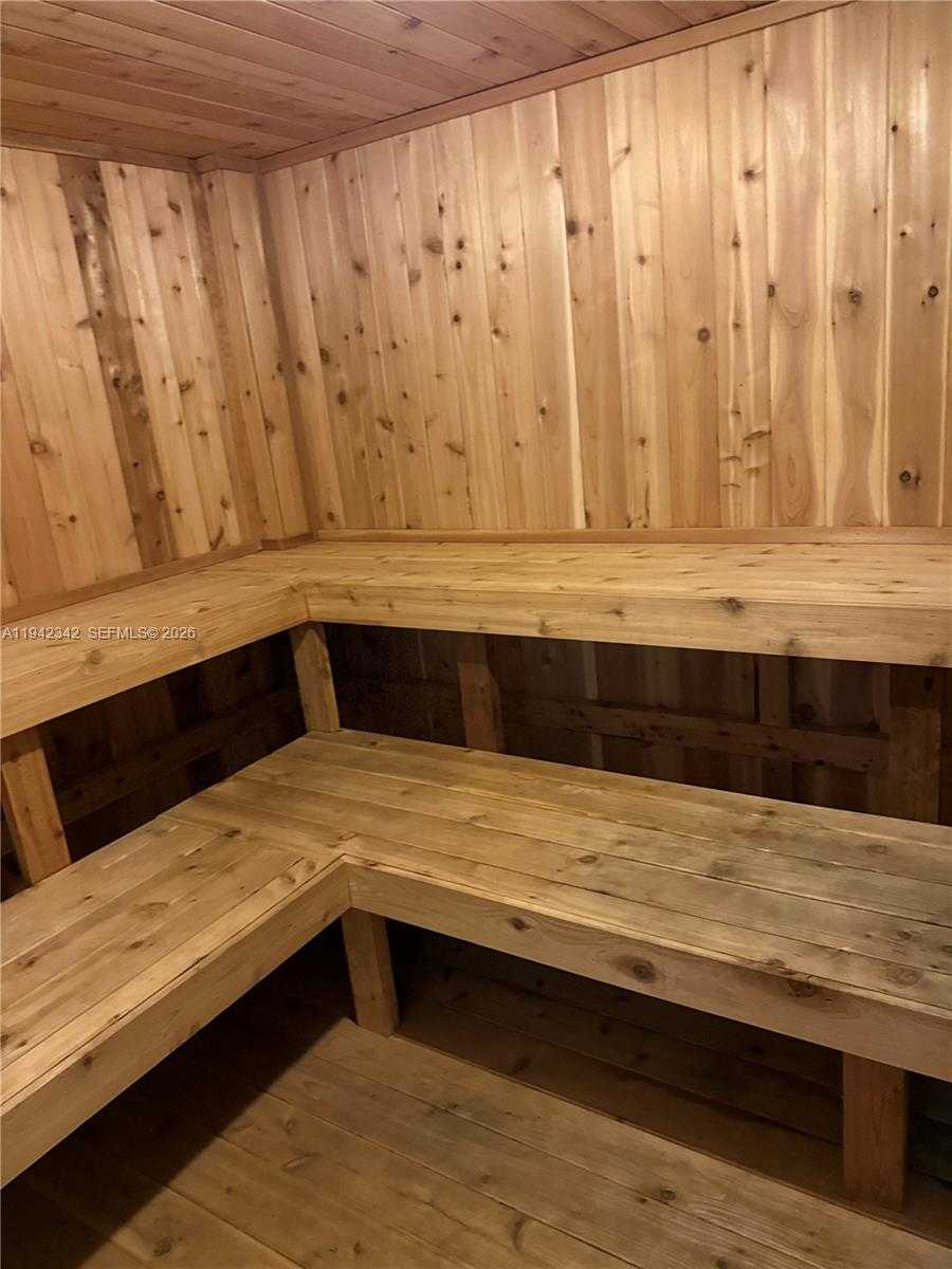 Small Image of 1 LAS OLAS CIR #306, Fort Lauderdale Number 14