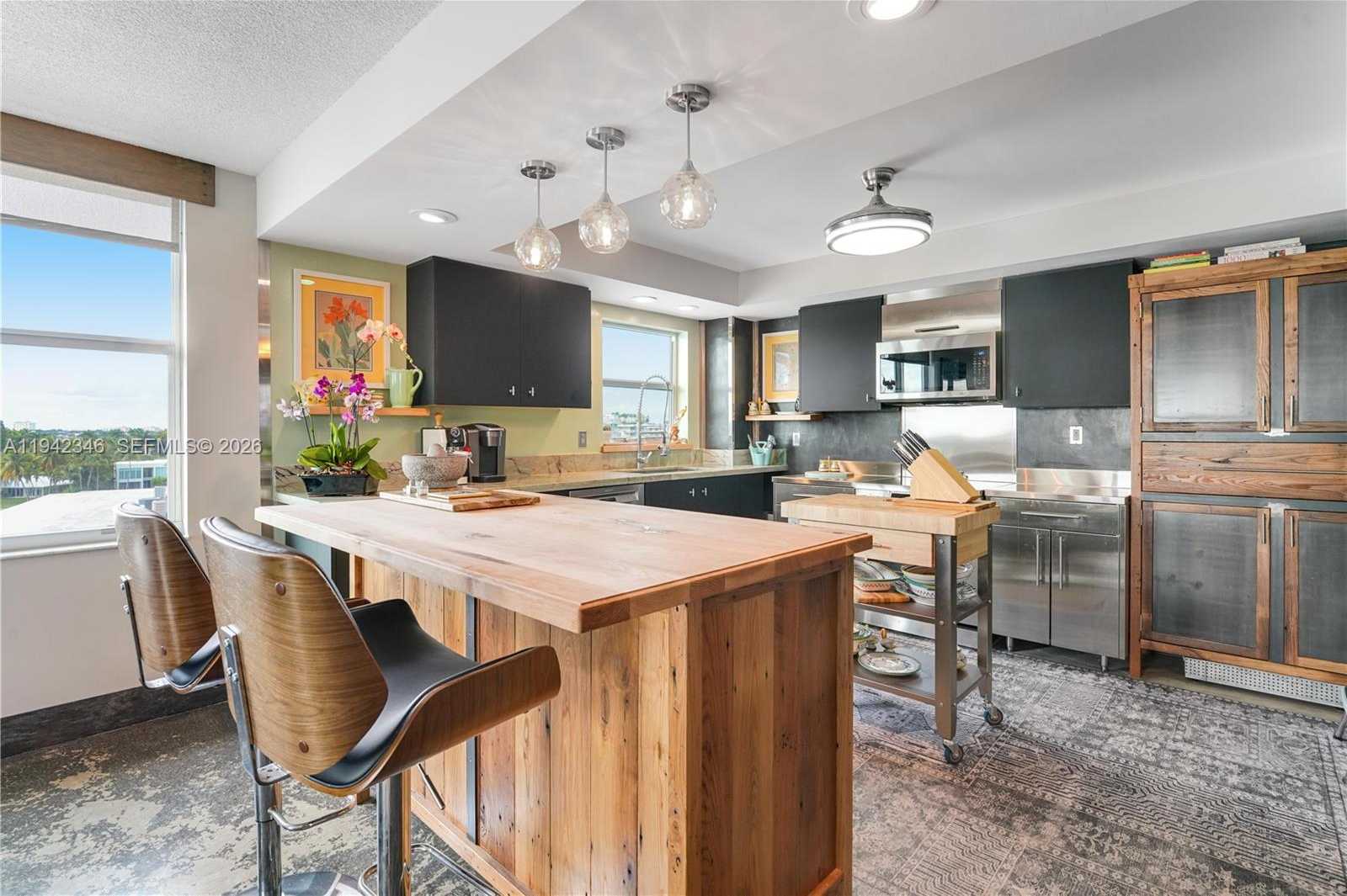 Small Image of 9250 WEST BAY HARBOR DR #PH-C, Bay Harbor Islands Number 14