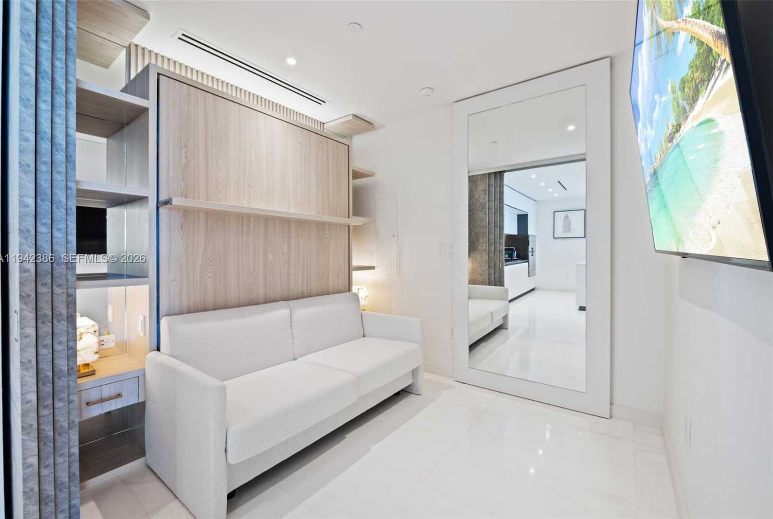 Small Image of 300 SOUTH BISCAYNE BLVD WAY #403, Miami Number 12