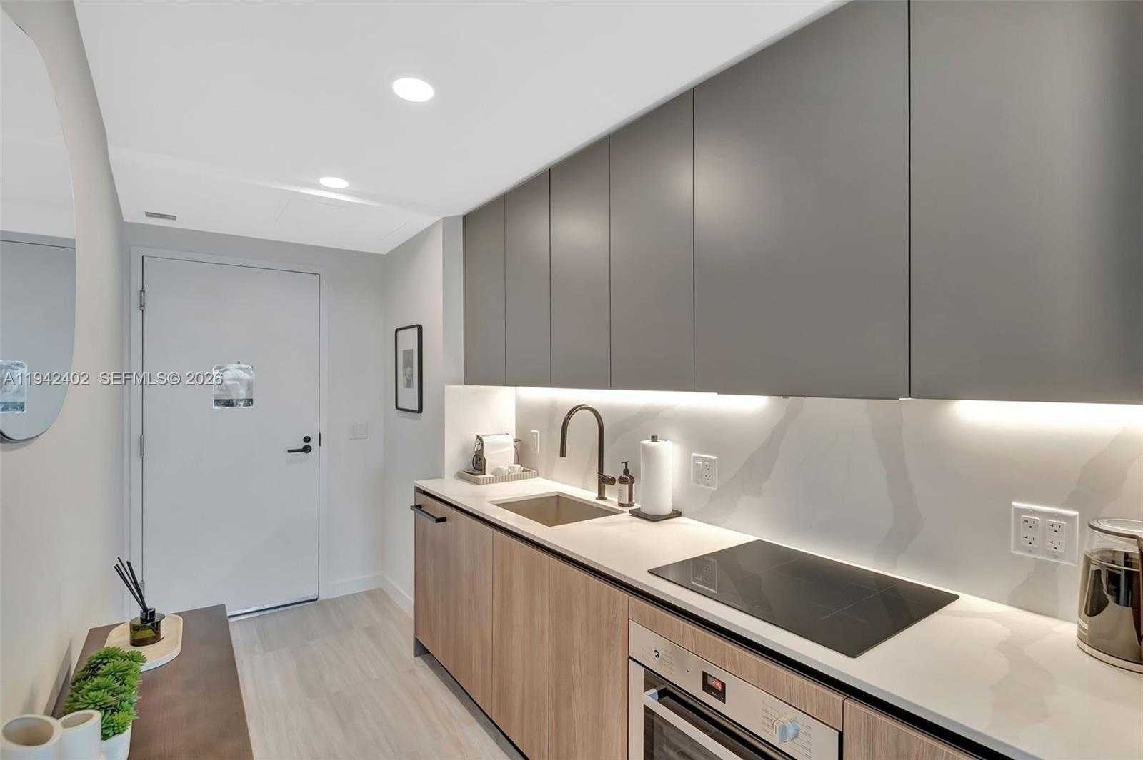 Small Image of 580 72ND STREET #808, Miami Beach Number 2