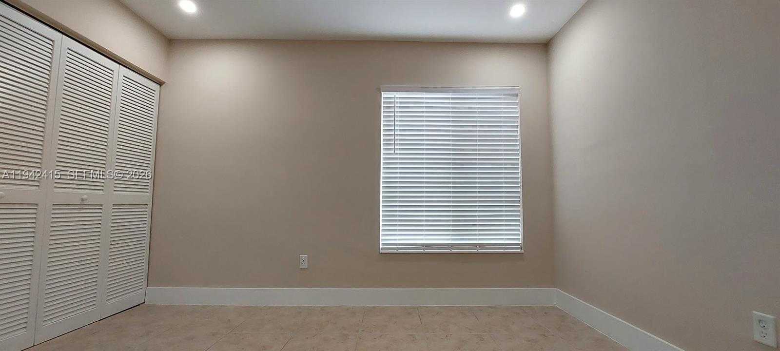 Small Image of 4821 SOUTH WEST 129TH AVE, Miami Number 7