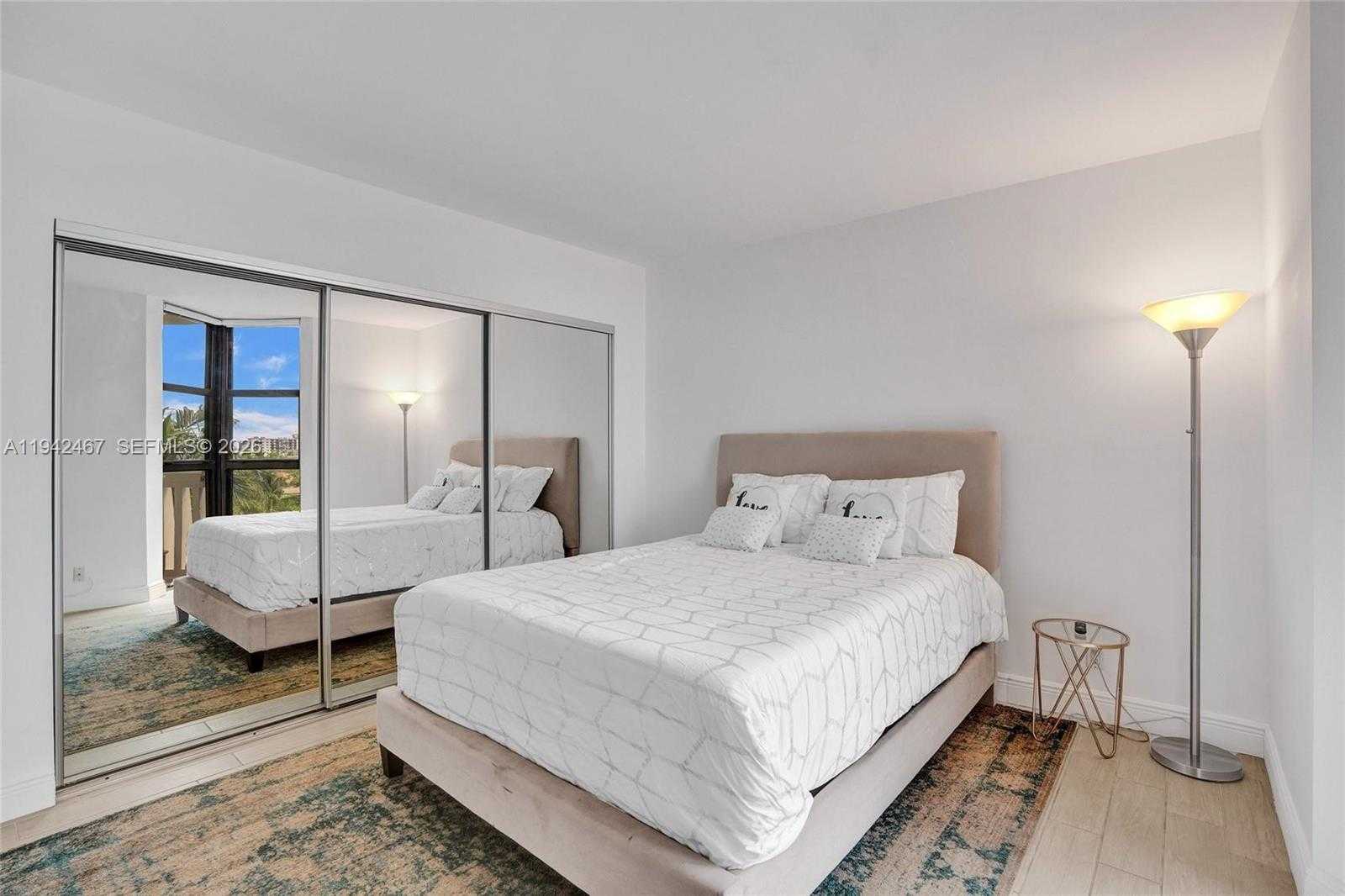 Small Image of 1000 EAST ISLAND BLVD #503, Aventura Number 13