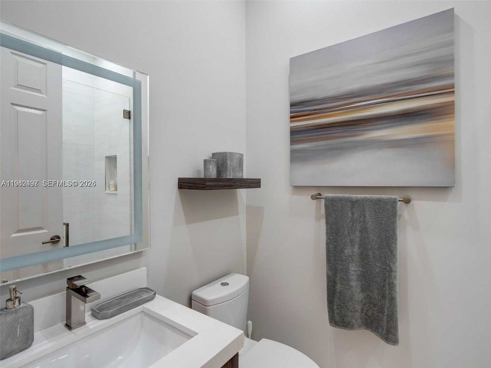 Small Image of 963 SOUTH HARBOR VW S, Hollywood Number 38