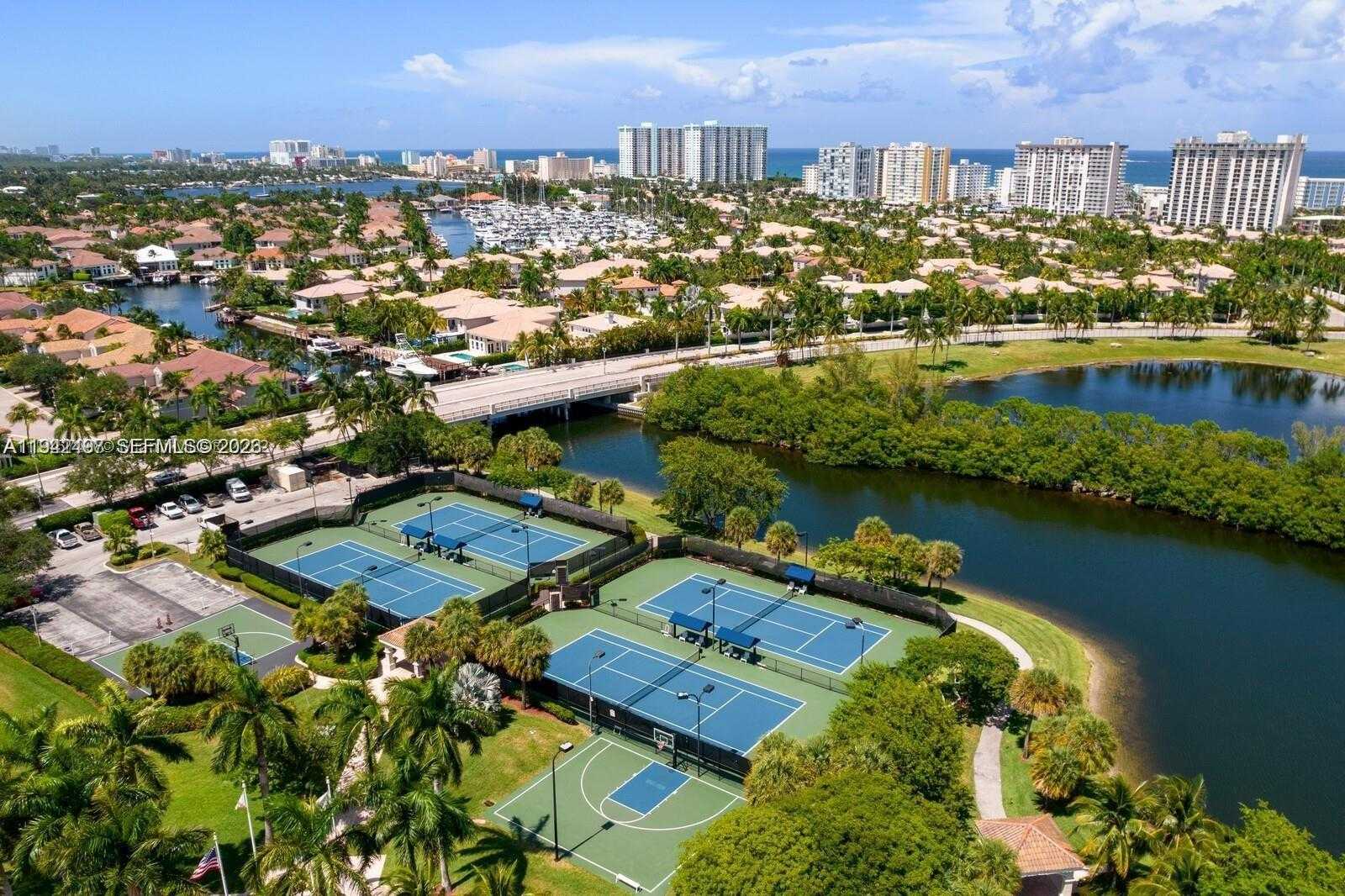 Small Image of 963 SOUTH HARBOR VW S, Hollywood Number 49