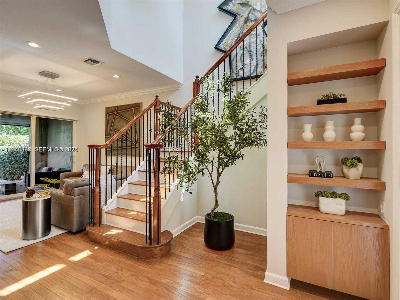 Small Image of 963 SOUTH HARBOR VW S, Hollywood Number 7