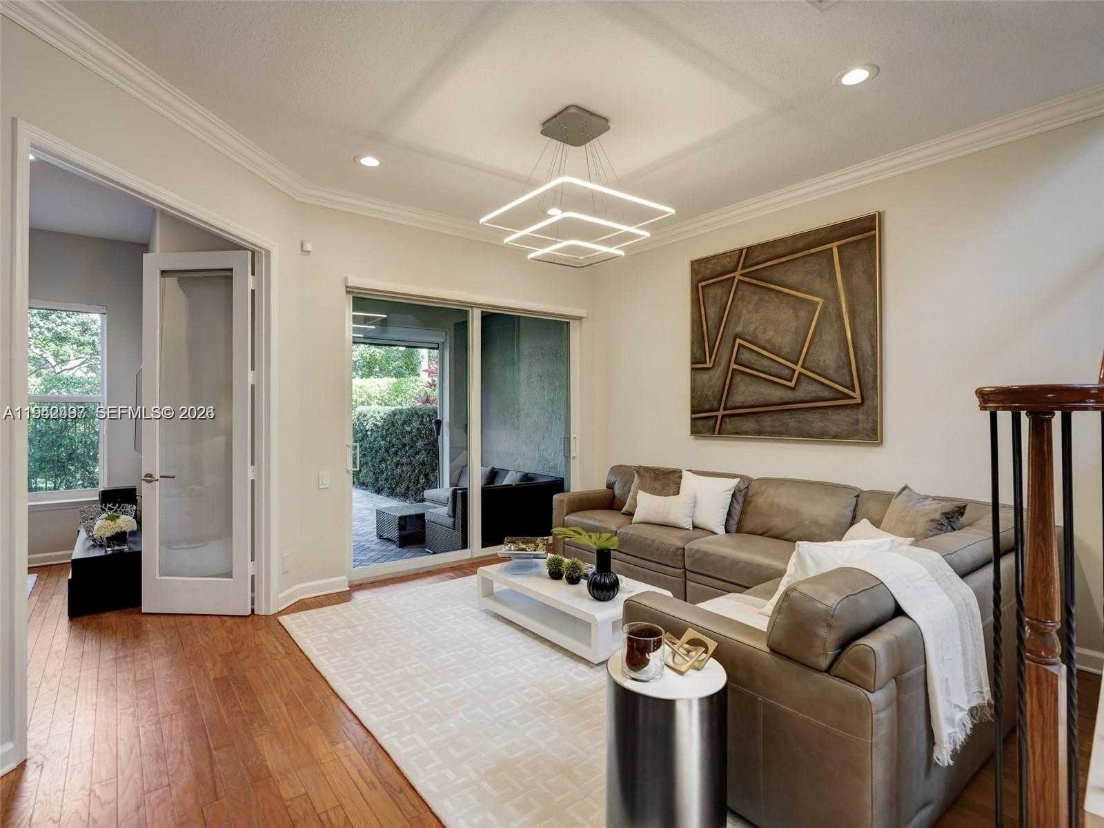 Small Image of 963 SOUTH HARBOR VW S, Hollywood Number 9