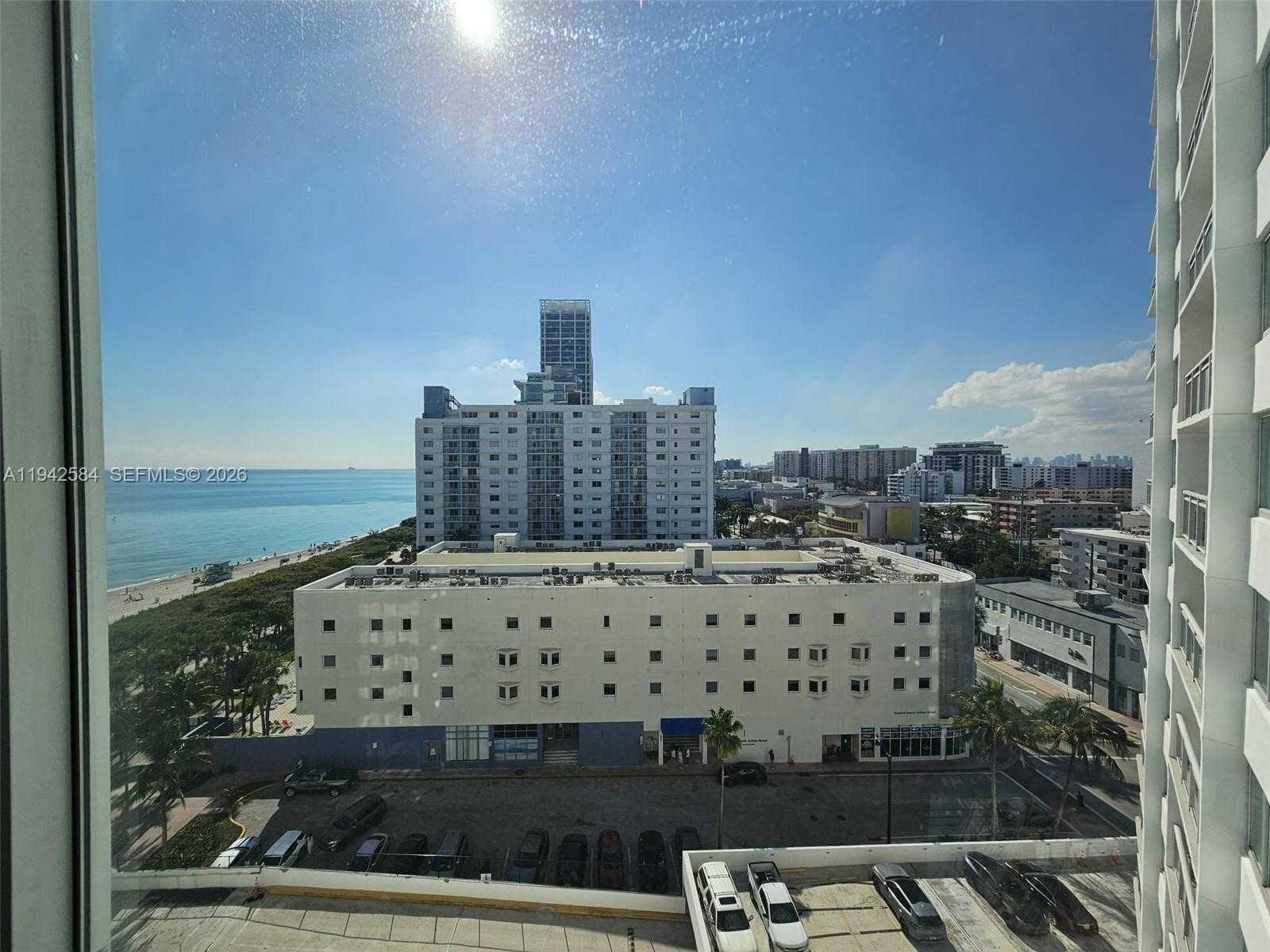 Small Image of 7135 COLLINS AVE #1011, Miami Beach Number 1