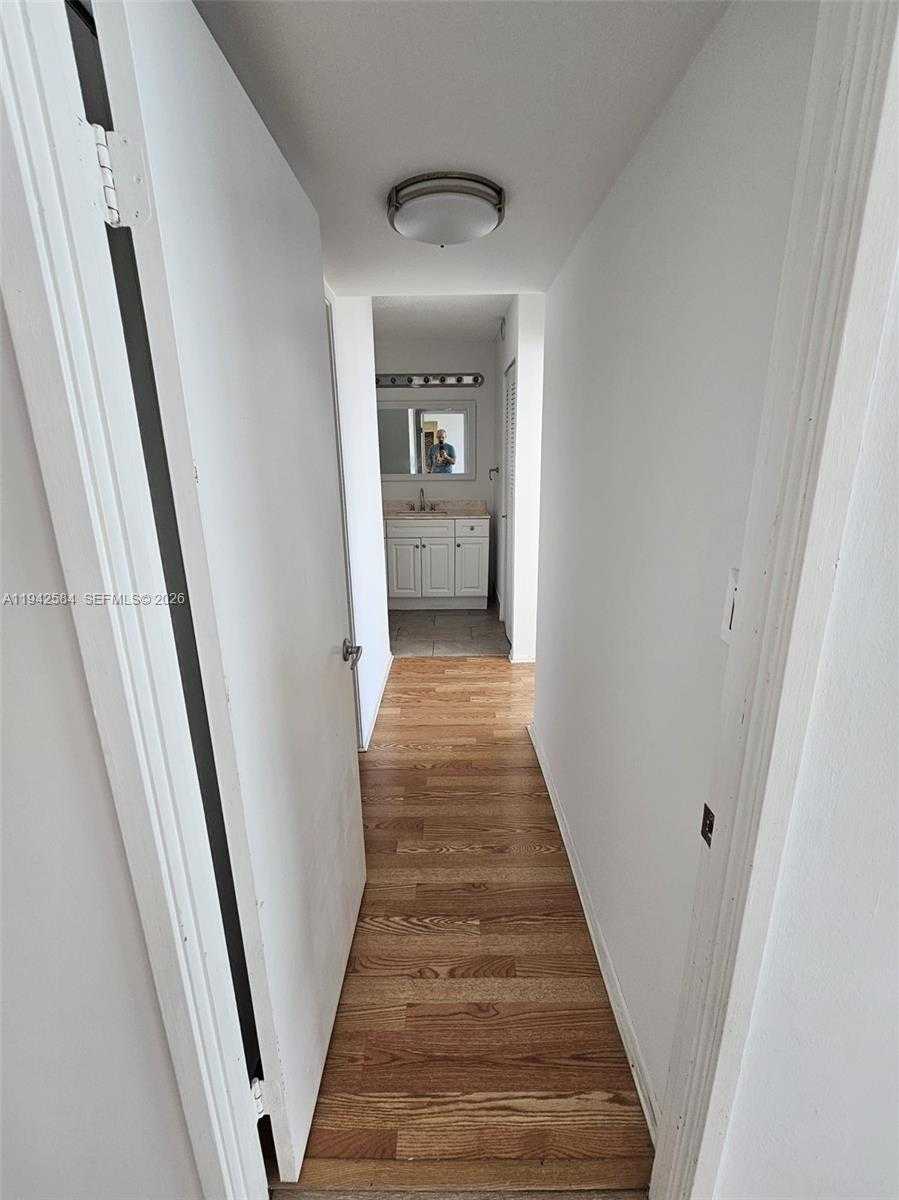 Small Image of 7135 COLLINS AVE #1011, Miami Beach Number 15