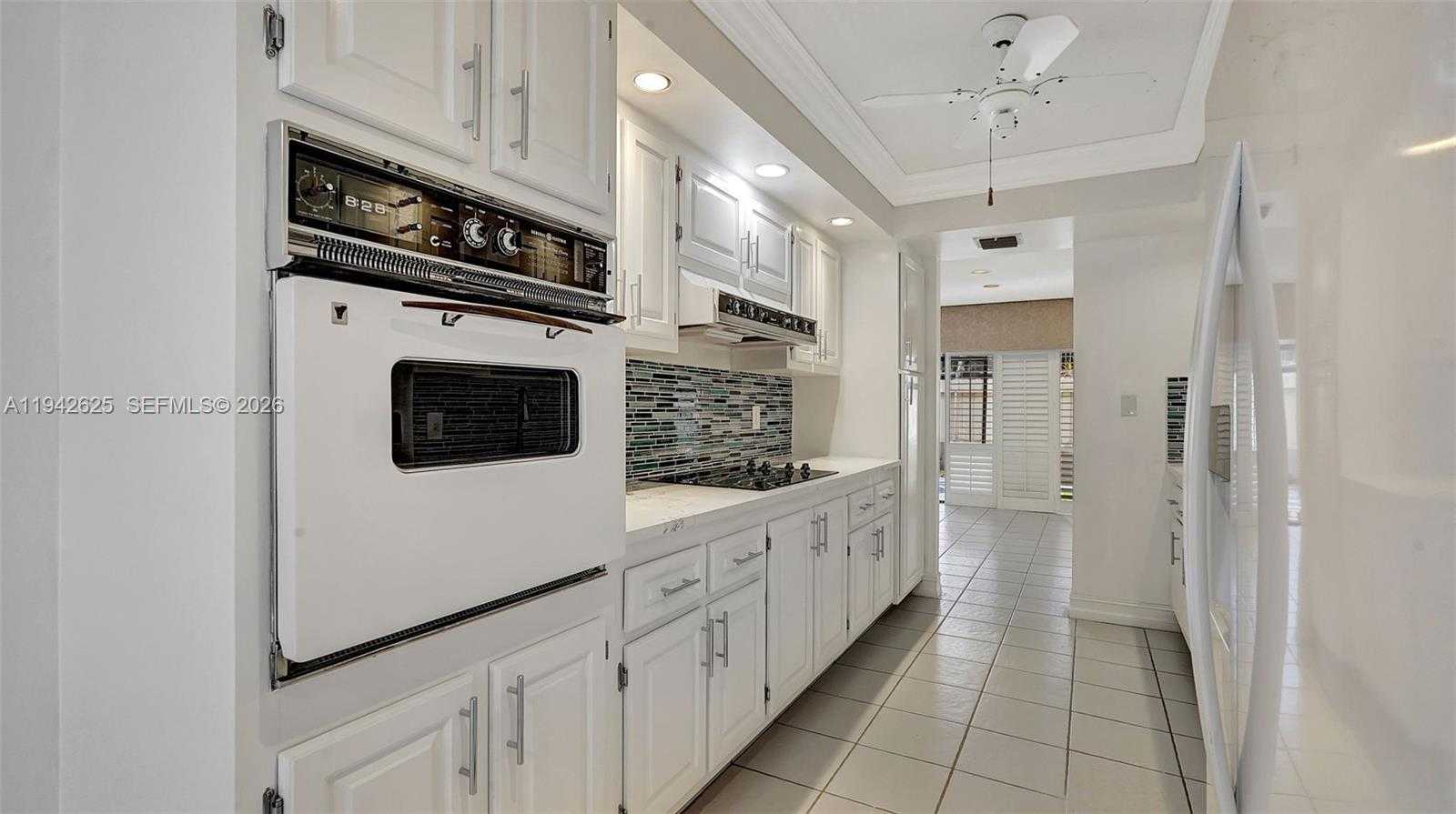 Small Image of 205 DUNWOODY LN #17-85, Hollywood Number 17