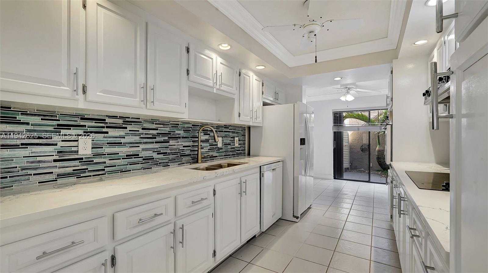 Small Image of 205 DUNWOODY LN #17-85, Hollywood Number 20