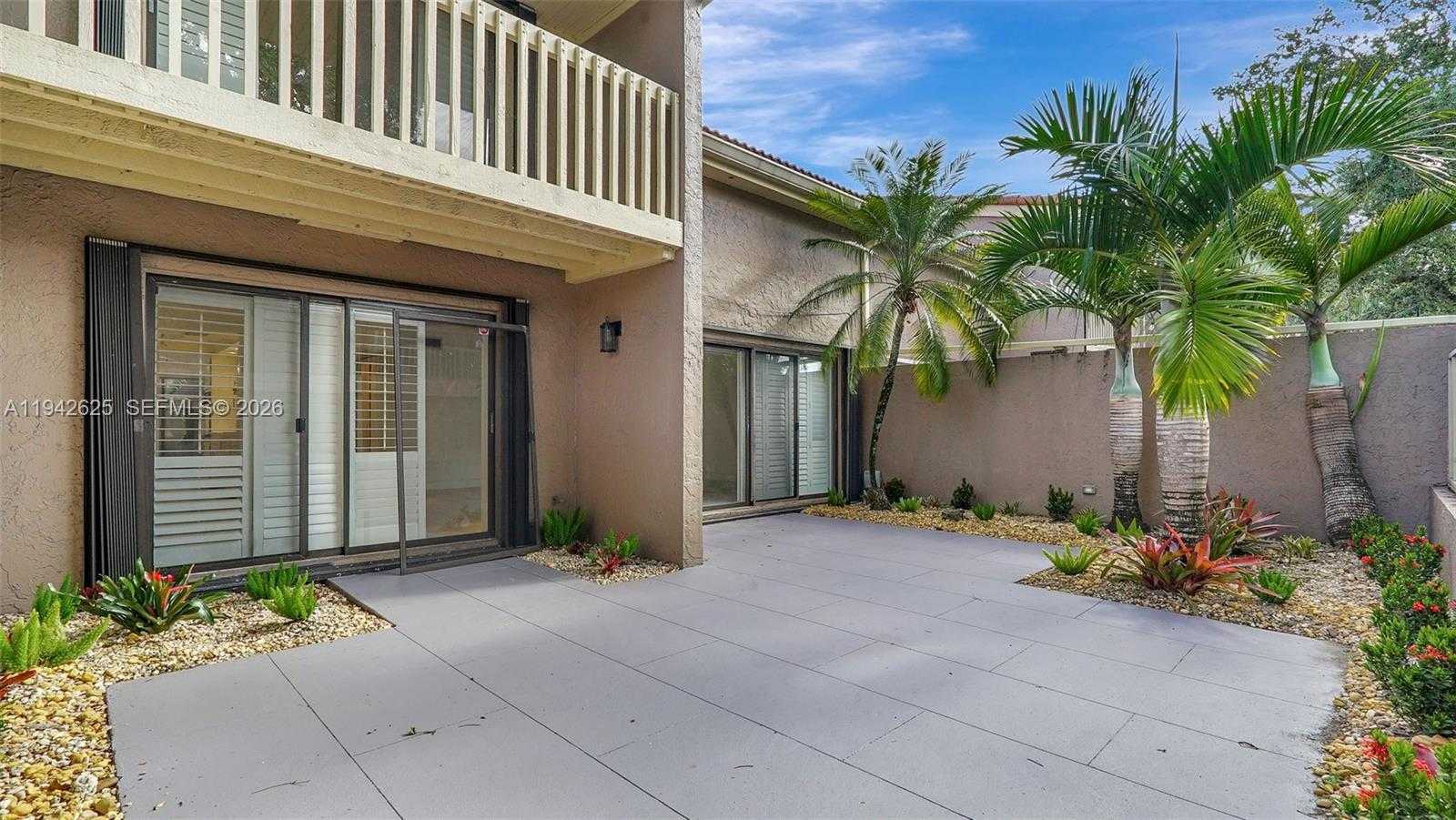 Small Image of 205 DUNWOODY LN #17-85, Hollywood Number 29